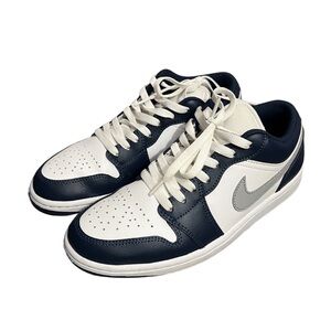 Jordan 1 lows in navy blue, size mens 7, fits a women's 9